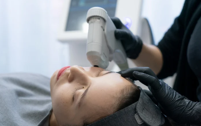 High-Intensity Ultrasound Facelifting